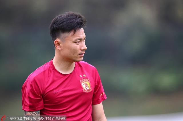 台湾佬自偷自拍情侣在线