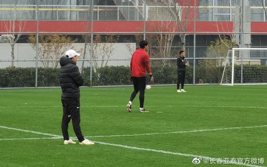 白丝魅魔玉足榨汁h